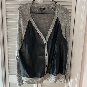 Grey cardigan with patent leather
